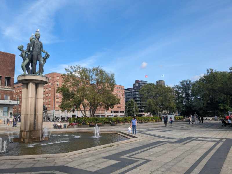 Трое в Амстердаме, не считая собаки. Переезд в Нидерланды.