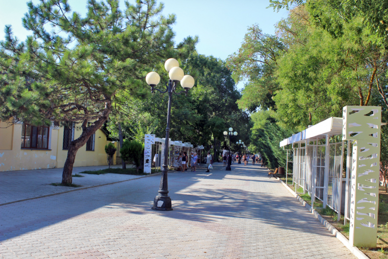 Достопримечательности Крыма: Феодосия, Коктебель, Судак, Нов свет, Ялта, Гурзуф, Ай-Петри. Фиолент Балаклава, Бахчисарай, Алушта, Евпатория, Тарханкут