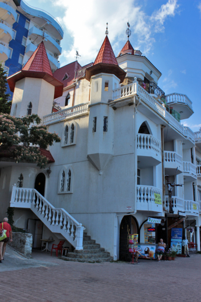 Достопримечательности Крыма: Феодосия, Коктебель, Судак, Нов свет, Ялта, Гурзуф, Ай-Петри. Фиолент Балаклава, Бахчисарай, Алушта, Евпатория, Тарханкут