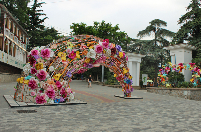 Достопримечательности Крыма: Феодосия, Коктебель, Судак, Нов свет, Ялта, Гурзуф, Ай-Петри. Фиолент Балаклава, Бахчисарай, Алушта, Евпатория, Тарханкут