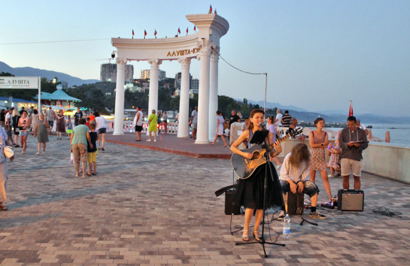 Достопримечательности Крыма: Феодосия, Коктебель, Судак, Нов свет, Ялта, Гурзуф, Ай-Петри. Фиолент Балаклава, Бахчисарай, Алушта, Евпатория, Тарханкут