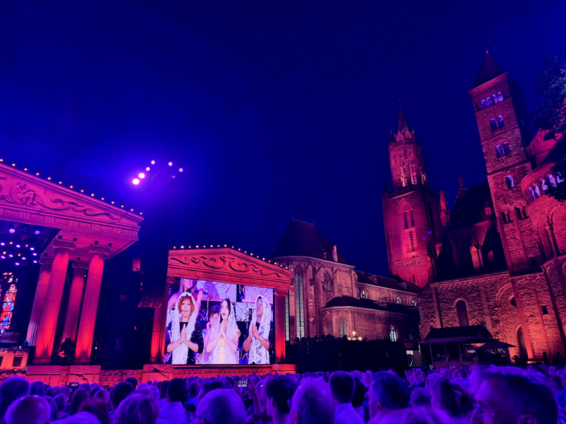Концерт Андре Рьё в Маастрихте и домик на канале. Июль 2023 года.