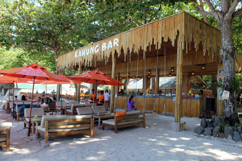 Путеводитель по Пхукету: маршруты и экскурсии, пляжи и храмы, поездки на острова  и смотровые площадки.