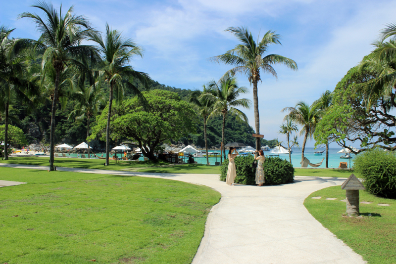 Путеводитель по Пхукету: маршруты и экскурсии, пляжи и храмы, поездки на острова  и смотровые площадки.