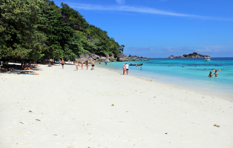 Путеводитель по Пхукету: маршруты и экскурсии, пляжи и храмы, поездки на острова  и смотровые площадки.