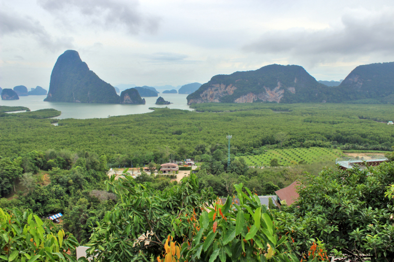 Путеводитель по Пхукету: маршруты и экскурсии, пляжи и храмы, поездки на острова  и смотровые площадки.