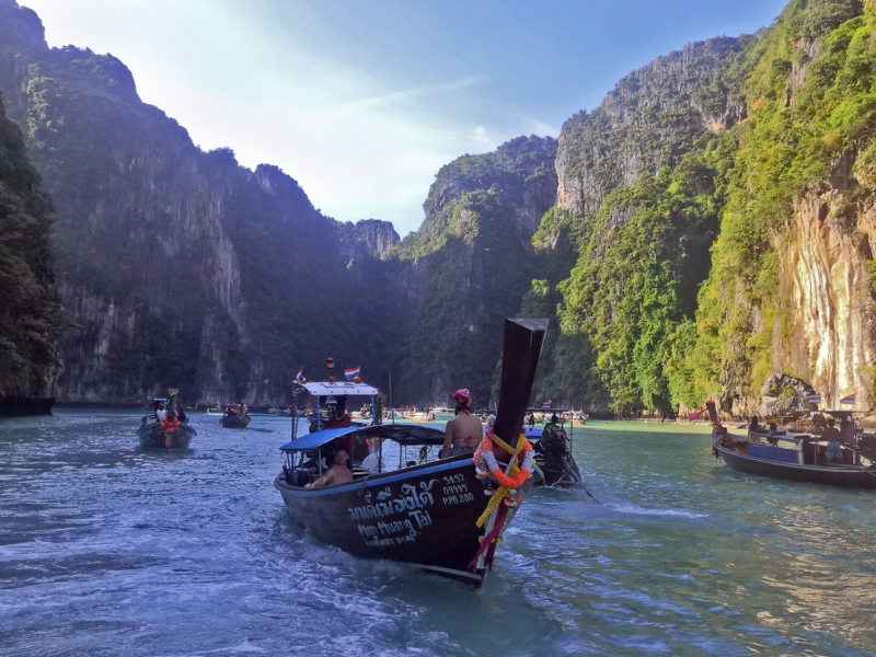 Путеводитель по Пхукету: маршруты и экскурсии, пляжи и храмы, поездки на острова  и смотровые площадки.