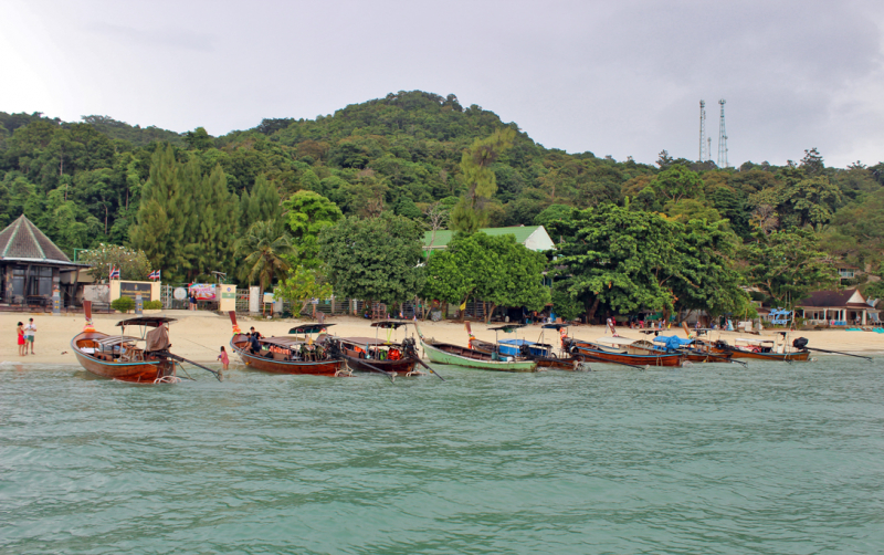 Путеводитель по Пхукету: маршруты и экскурсии, пляжи и храмы, поездки на острова  и смотровые площадки.