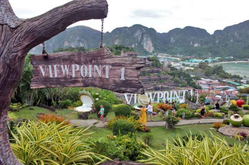 Путеводитель по Пхукету: маршруты и экскурсии, пляжи и храмы, поездки на острова  и смотровые площадки.