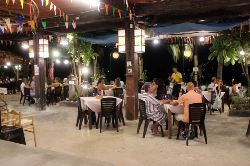 Путеводитель по Пхукету: маршруты и экскурсии, пляжи и храмы, поездки на острова  и смотровые площадки.