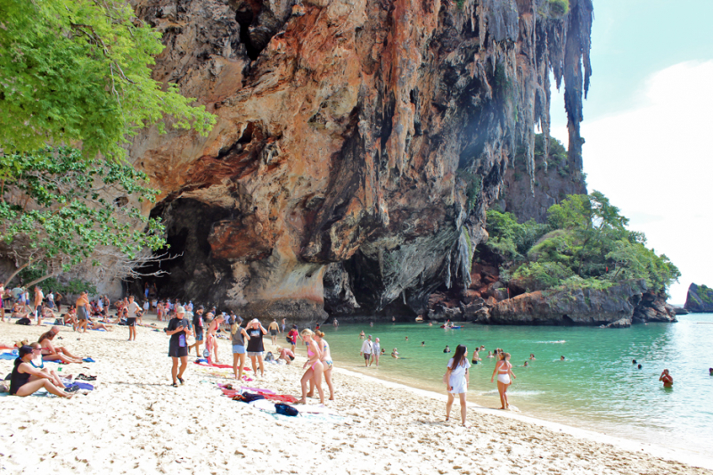 Путеводитель по Пхукету: маршруты и экскурсии, пляжи и храмы, поездки на острова  и смотровые площадки.