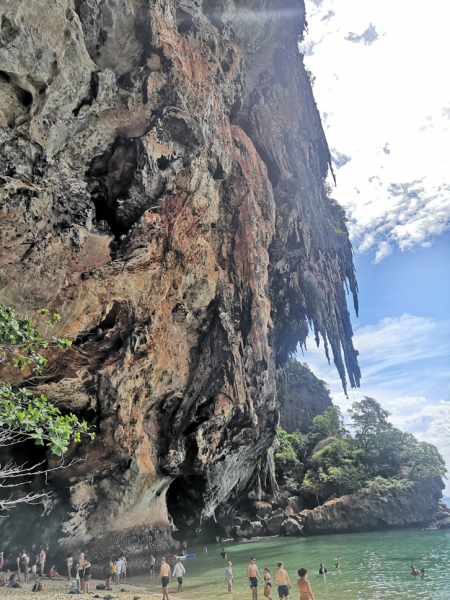 Путеводитель по Пхукету: маршруты и экскурсии, пляжи и храмы, поездки на острова  и смотровые площадки.