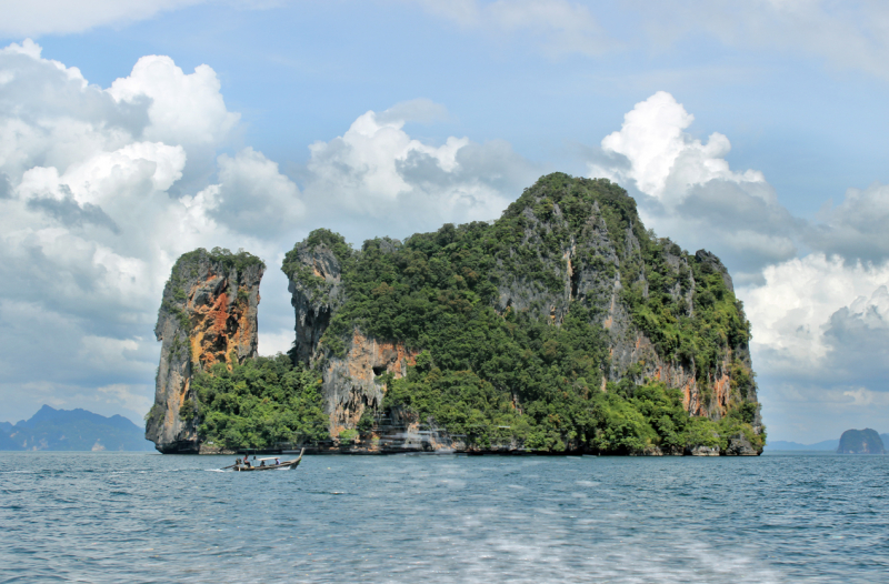 Путеводитель по Пхукету: маршруты и экскурсии, пляжи и храмы, поездки на острова  и смотровые площадки.