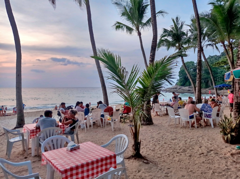 Путеводитель по Пхукету: маршруты и экскурсии, пляжи и храмы, поездки на острова  и смотровые площадки.