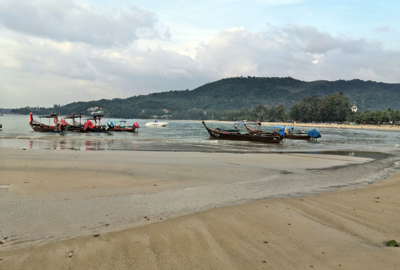 Путеводитель по Пхукету: маршруты и экскурсии, пляжи и храмы, поездки на острова  и смотровые площадки.