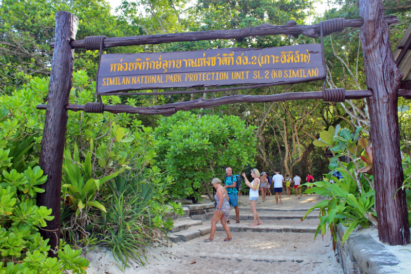 Путеводитель по Пхукету: маршруты и экскурсии, пляжи и храмы, поездки на острова  и смотровые площадки.