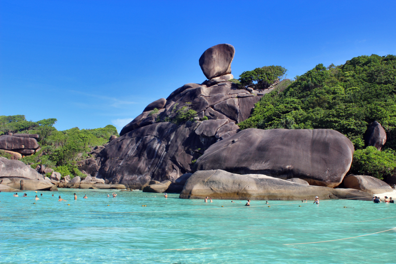 Путеводитель по Пхукету: маршруты и экскурсии, пляжи и храмы, поездки на острова  и смотровые площадки.