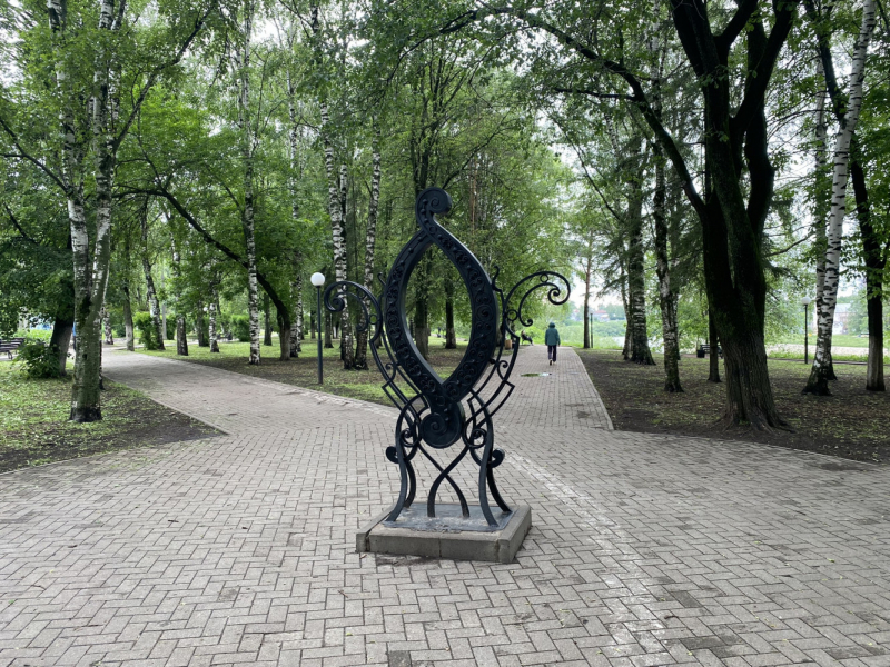 На север! Вологодские кружева, Поважские домовые росписи, Архангельские козули, Расписные небеса, Каргопольская игрушка, Онежские петроглифы...