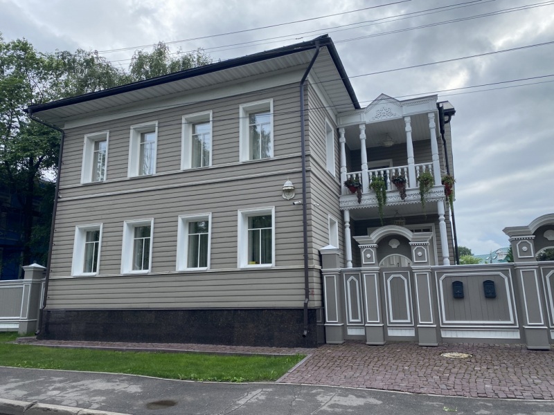 На север! Вологодские кружева, Поважские домовые росписи, Архангельские козули, Расписные небеса, Каргопольская игрушка, Онежские петроглифы...