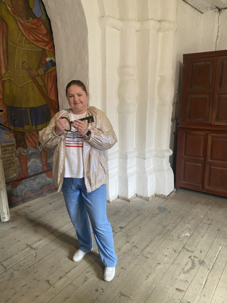 На север! Вологодские кружева, Поважские домовые росписи, Архангельские козули, Расписные небеса, Каргопольская игрушка, Онежские петроглифы...