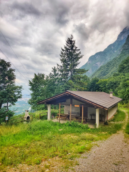 Dolomiti di Brenta (июль 2024) соло-хайк с двумя собаками Dolomiti di Brenta (июль 2024) соло-хайк с двумя собаками
