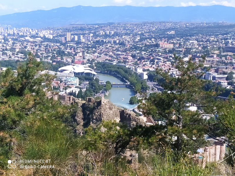 Италия и Франция в одном флаконе: инструкция по созданию нового человека