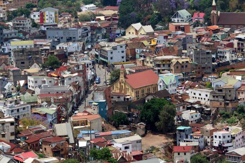 Мадагаскар и Маврикий. Баобабы и киты.