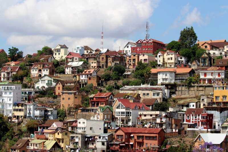 Мадагаскар и Маврикий. Баобабы и киты.