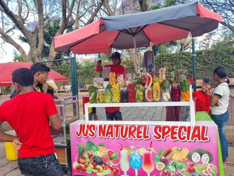 Мадагаскар и Маврикий. Баобабы и киты.