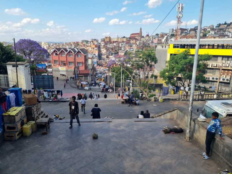 Мадагаскар и Маврикий. Баобабы и киты.