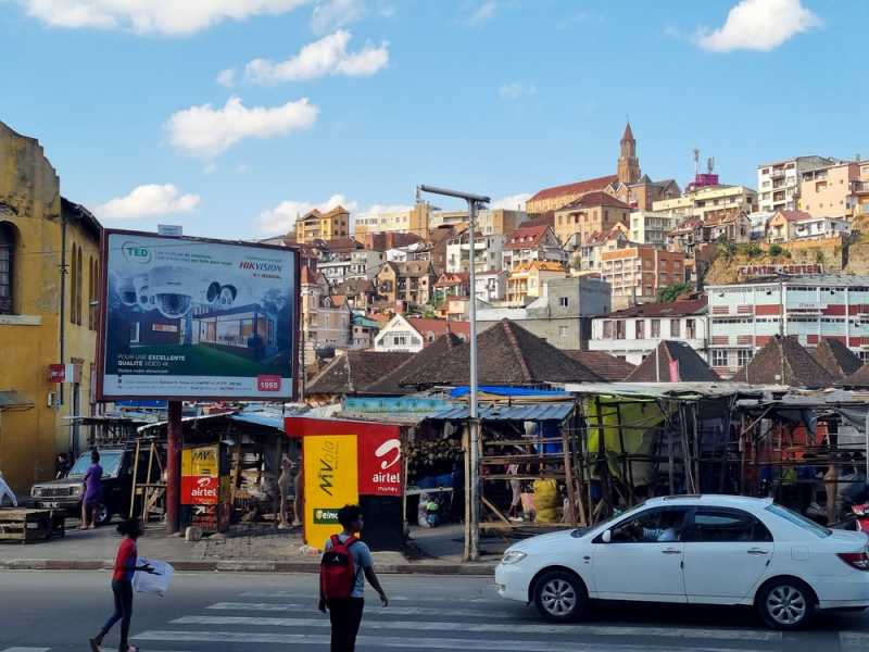 Мадагаскар и Маврикий. Баобабы и киты.