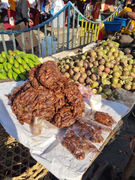 Мадагаскар и Маврикий. Баобабы и киты.