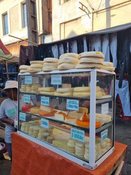 Мадагаскар и Маврикий. Баобабы и киты.