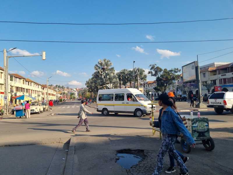 Мадагаскар и Маврикий. Баобабы и киты.