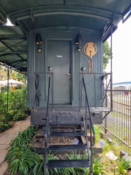 Мадагаскар и Маврикий. Баобабы и киты.