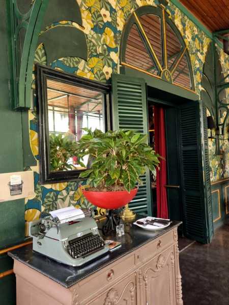 Мадагаскар и Маврикий. Баобабы и киты.