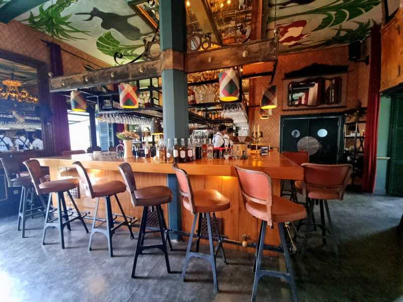 Мадагаскар и Маврикий. Баобабы и киты.