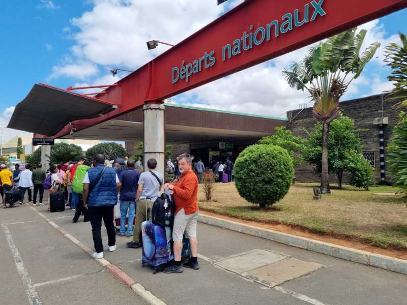 Мадагаскар и Маврикий. Баобабы и киты.