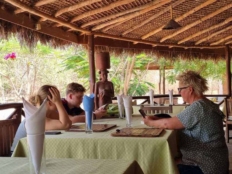 Мадагаскар и Маврикий. Баобабы и киты.