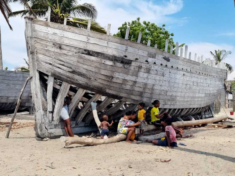 Мадагаскар и Маврикий. Баобабы и киты.
