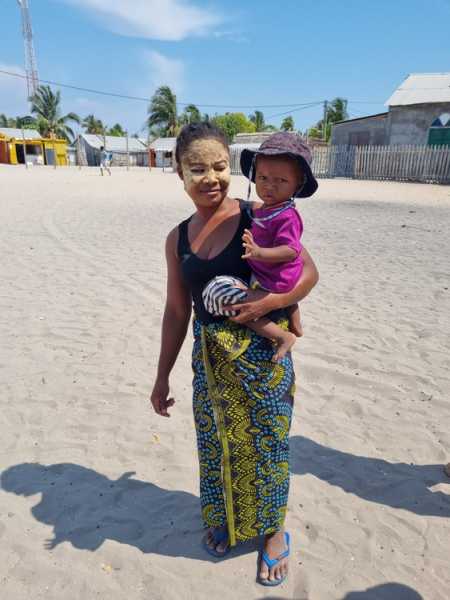 Мадагаскар и Маврикий. Баобабы и киты.