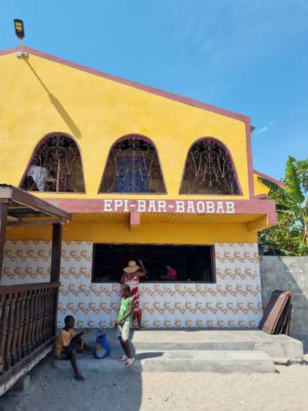 Мадагаскар и Маврикий. Баобабы и киты.