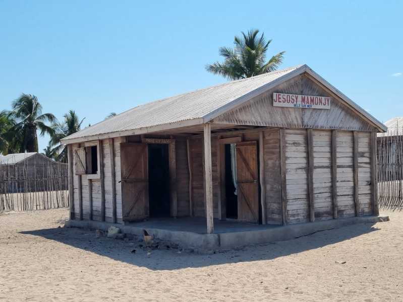 Мадагаскар и Маврикий. Баобабы и киты.