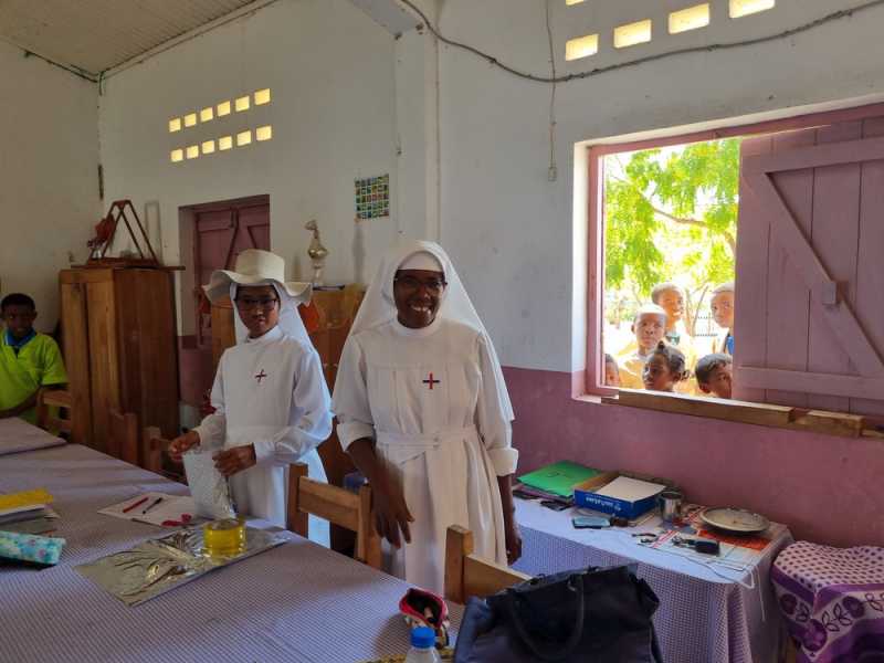 Мадагаскар и Маврикий. Баобабы и киты.