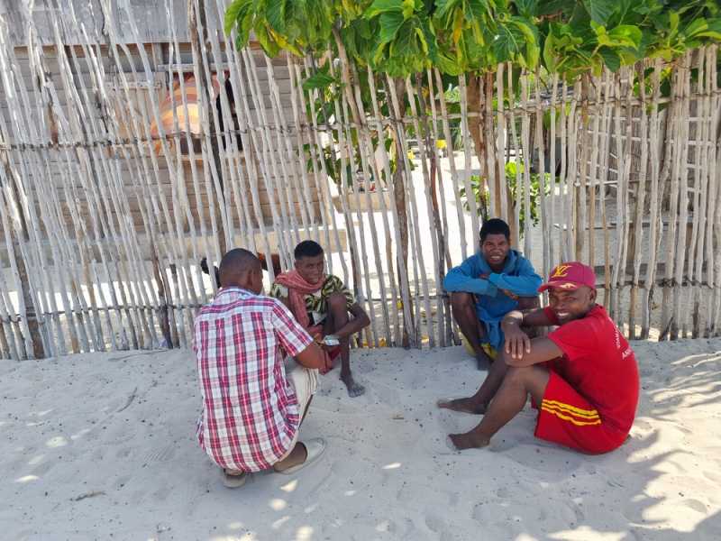 Мадагаскар и Маврикий. Баобабы и киты.