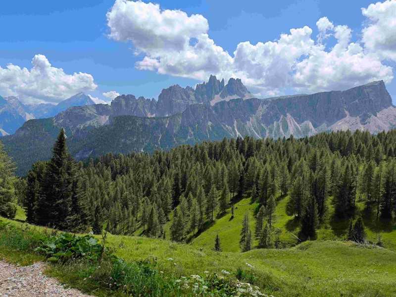 Триста горных километров и три оперы