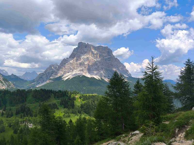 Триста горных километров и три оперы