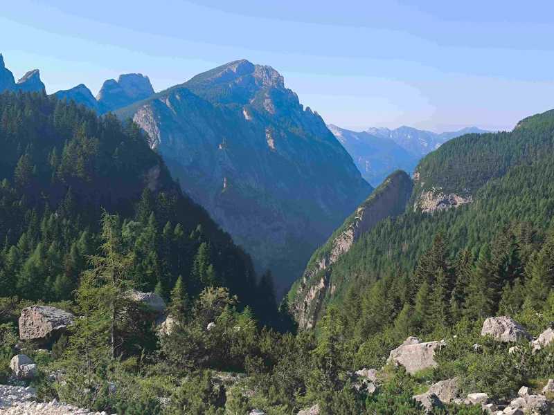 Триста горных километров и три оперы