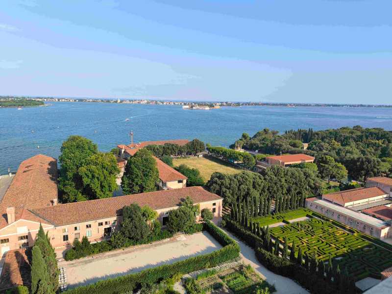 Триста горных километров и три оперы