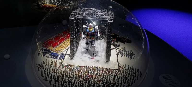 Пальмы над синью